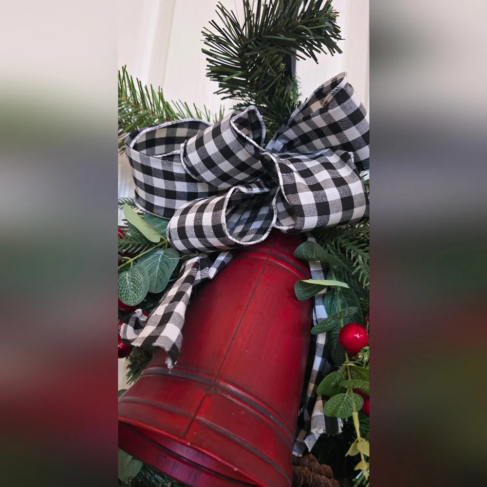 Festive Country Farm Door Swag